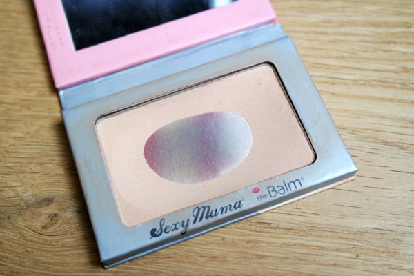 poudre transparente sexy mama the balm